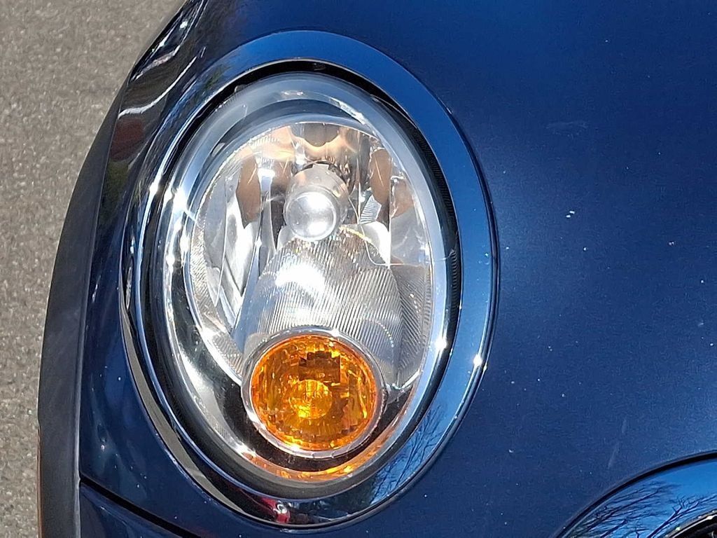 Thumbnail: 2010 MINI Cooper - 9