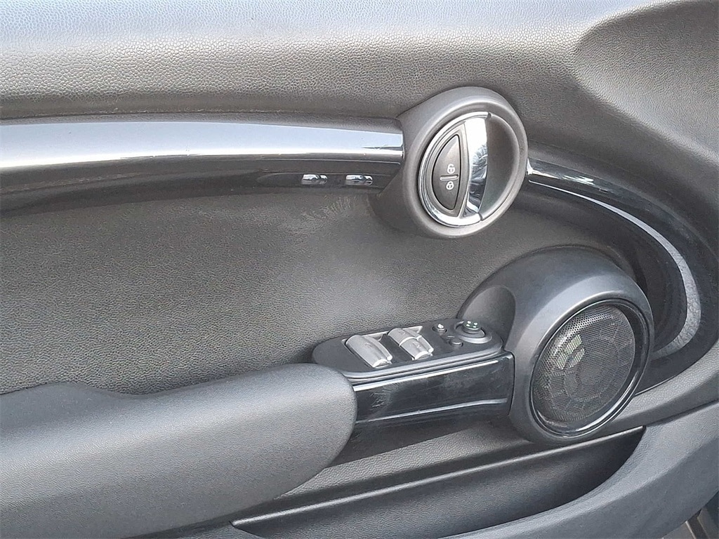 Thumbnail: 2019 MINI Cooper Convertible - 8