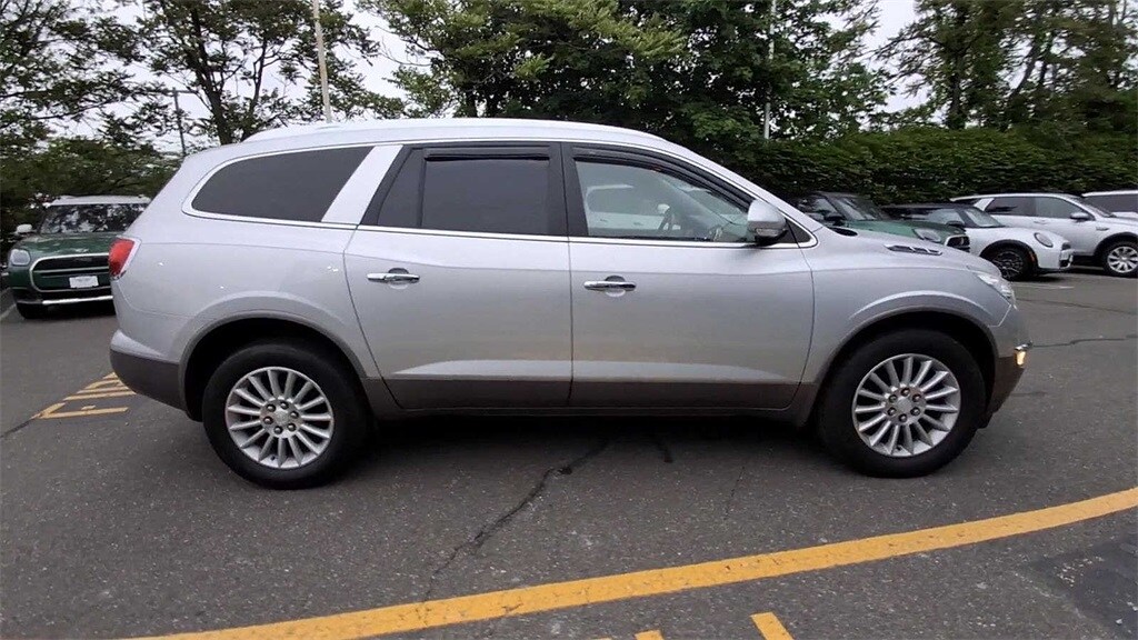 Thumbnail: 2011 Buick Enclave - 9