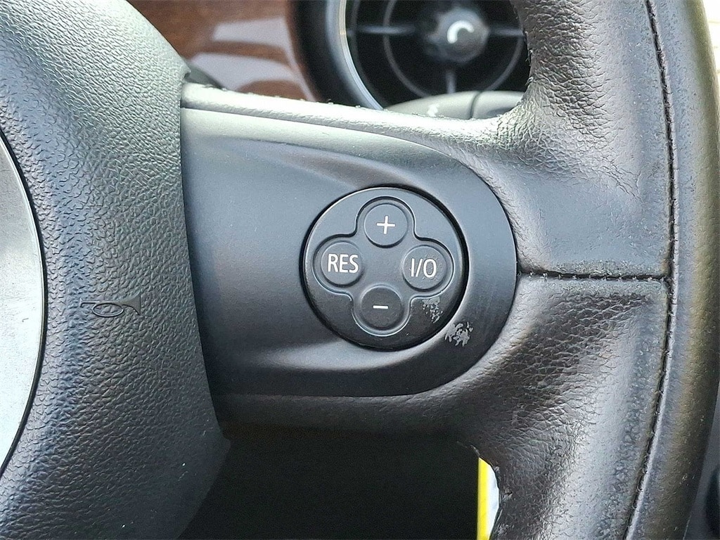 Thumbnail: 2011 MINI Cooper - 17
