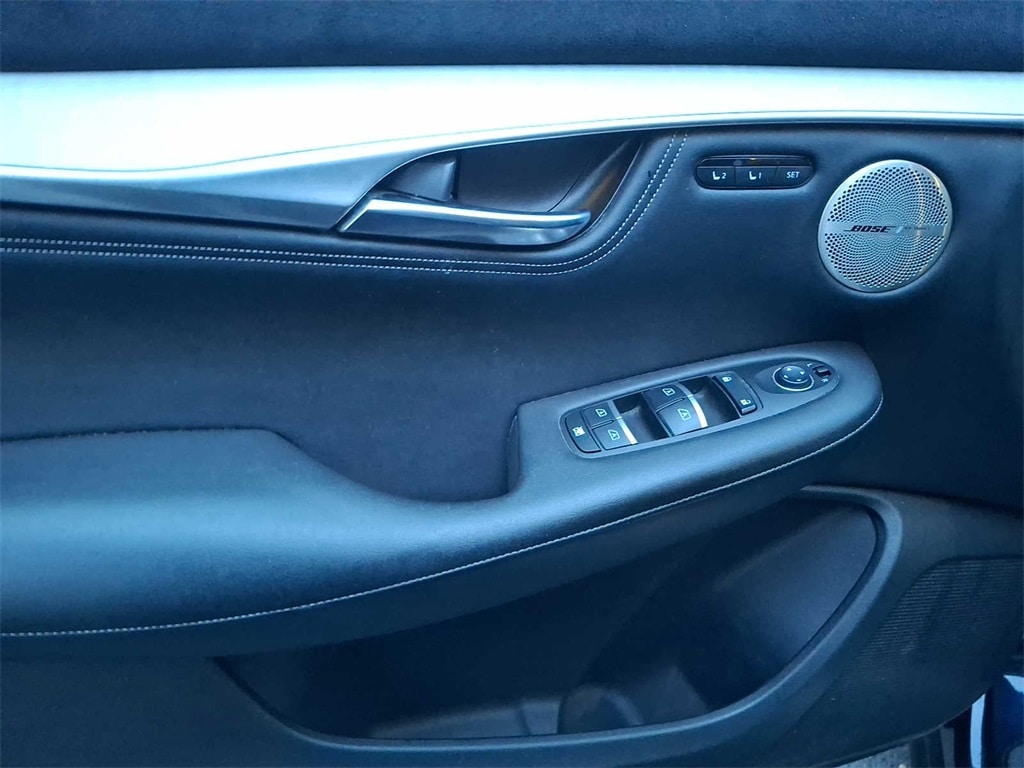 Thumbnail: 2019 INFINITI QX50 - 9