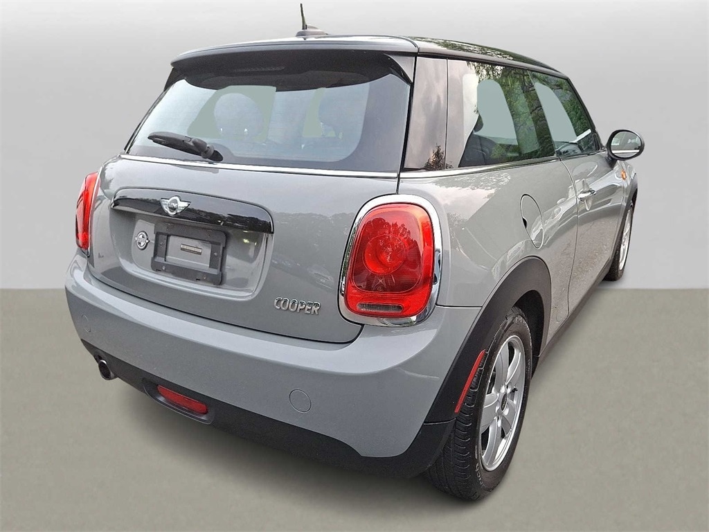 Thumbnail: 2017 MINI Cooper - 4