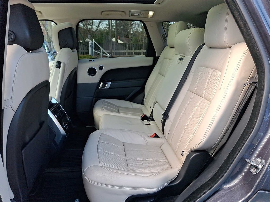 Thumbnail: 2021 Land Rover Range Rover Sport - 8