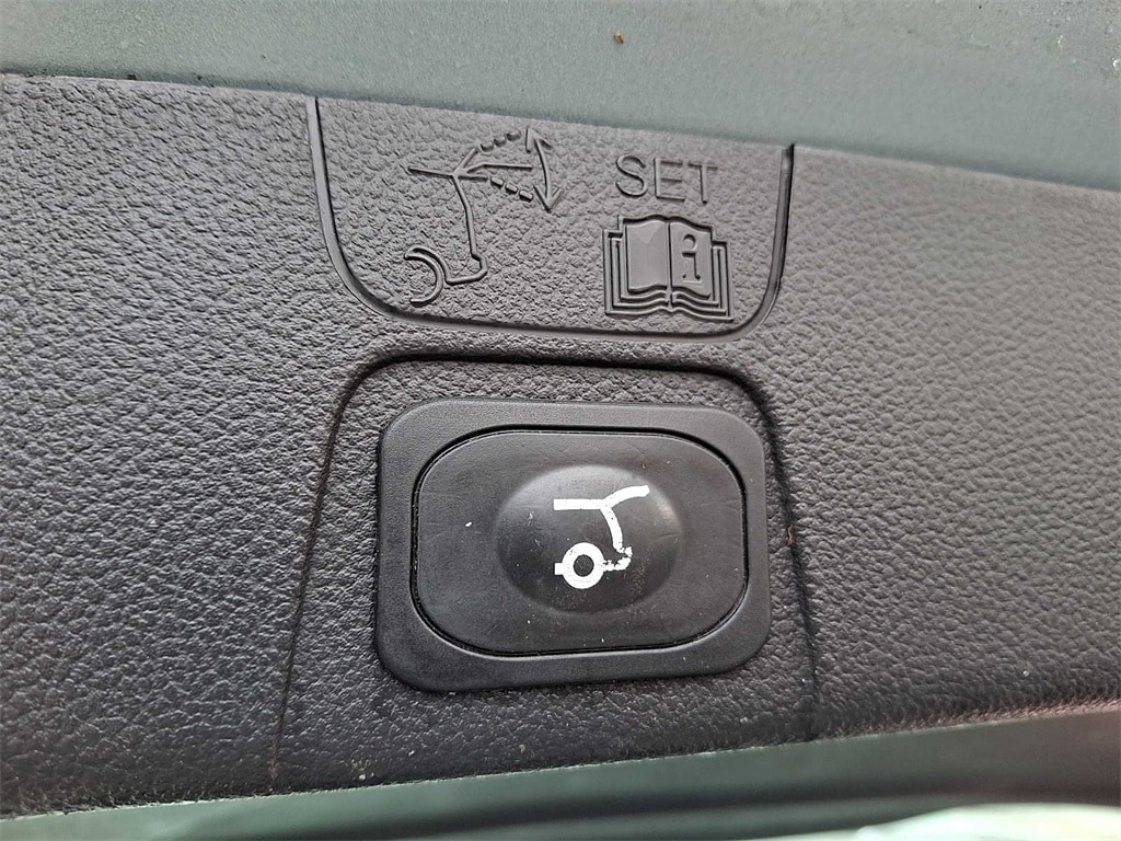 Thumbnail: 2014 Ford C-Max - 27