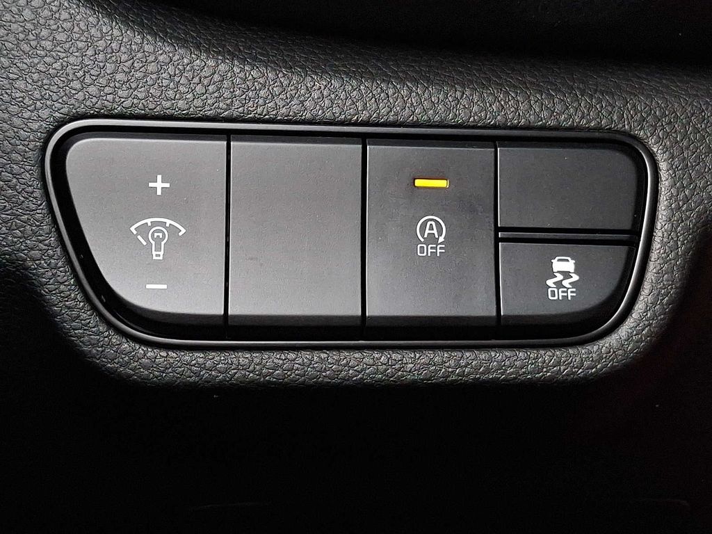 2024 Kia Seltos EX - Photo 24