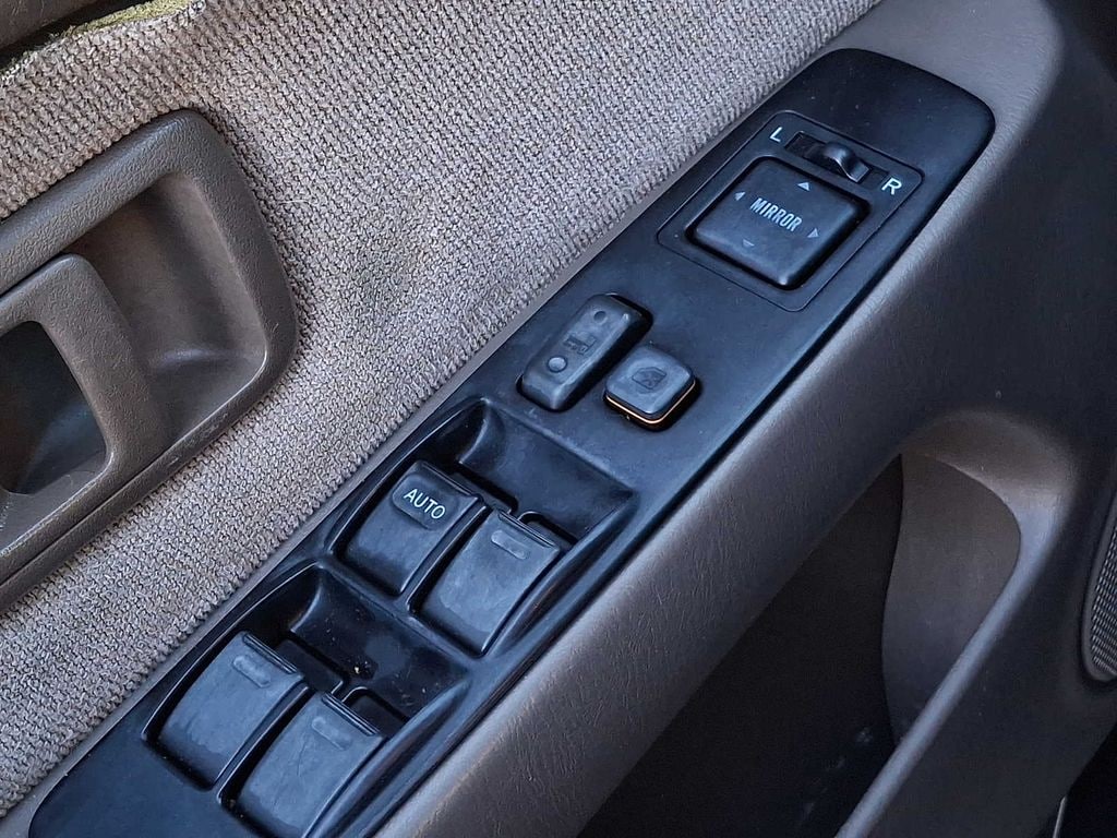 Thumbnail: 1998 Toyota 4Runner - 25