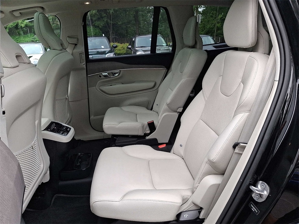 Thumbnail: 2023 Volvo XC90 - 8