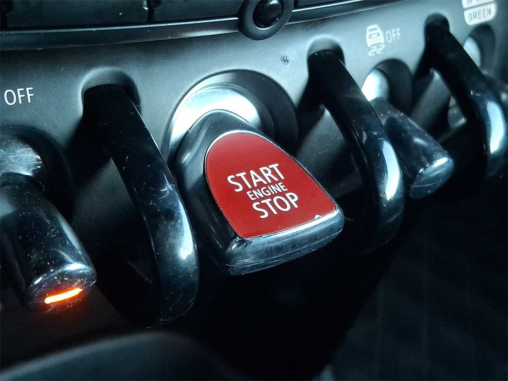 Thumbnail: 2019 MINI Cooper Convertible - 14