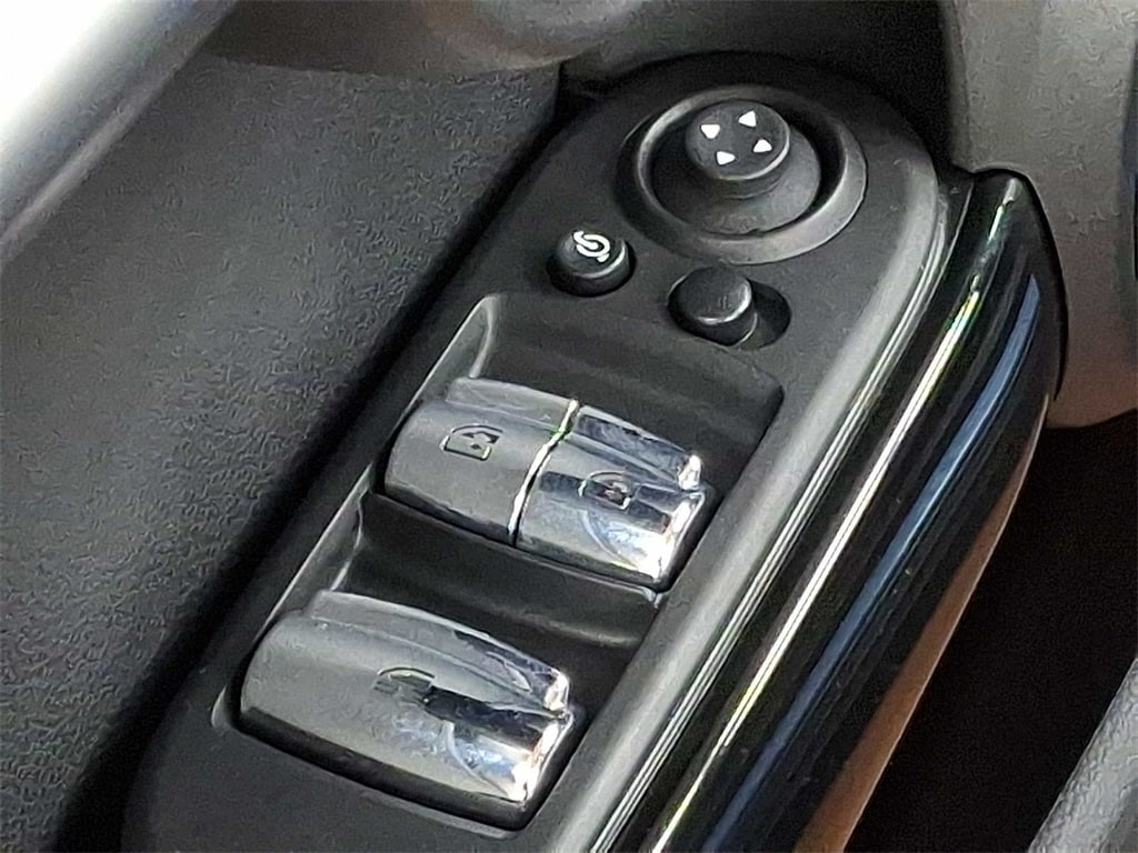 Thumbnail: 2023 MINI Cooper Convertible - 21