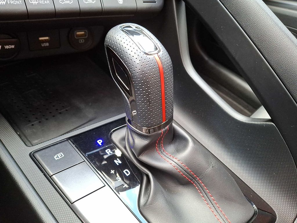 Thumbnail: 2022 Hyundai Elantra - 8