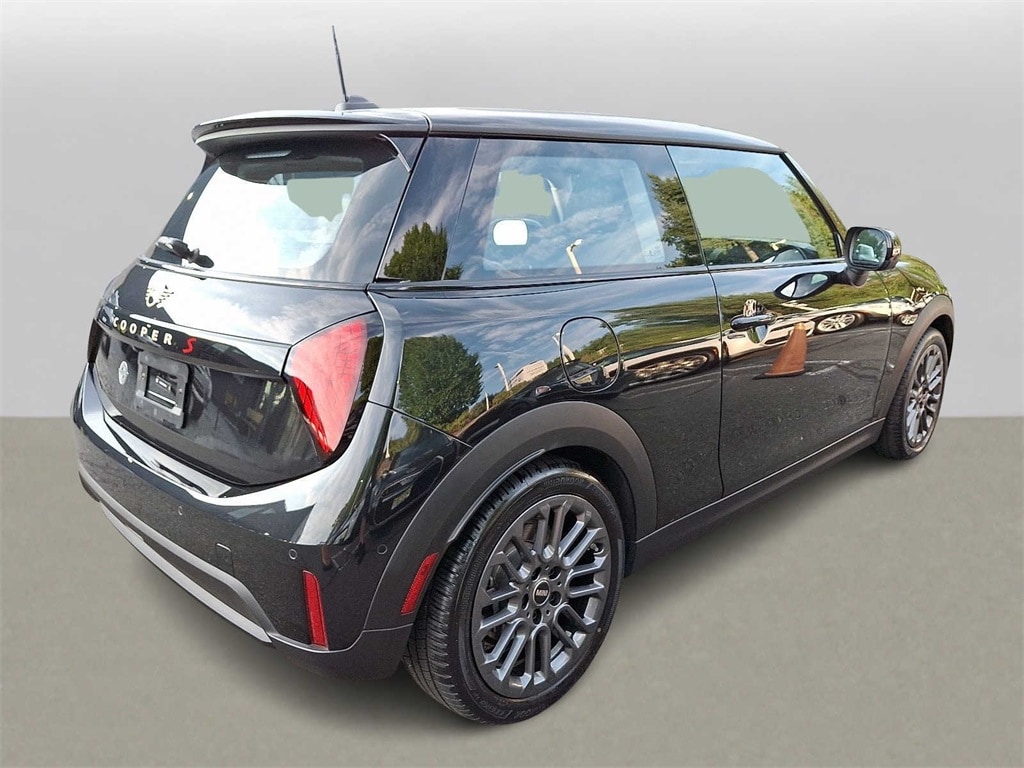 Thumbnail: 2025 MINI Cooper Hardtop - 4