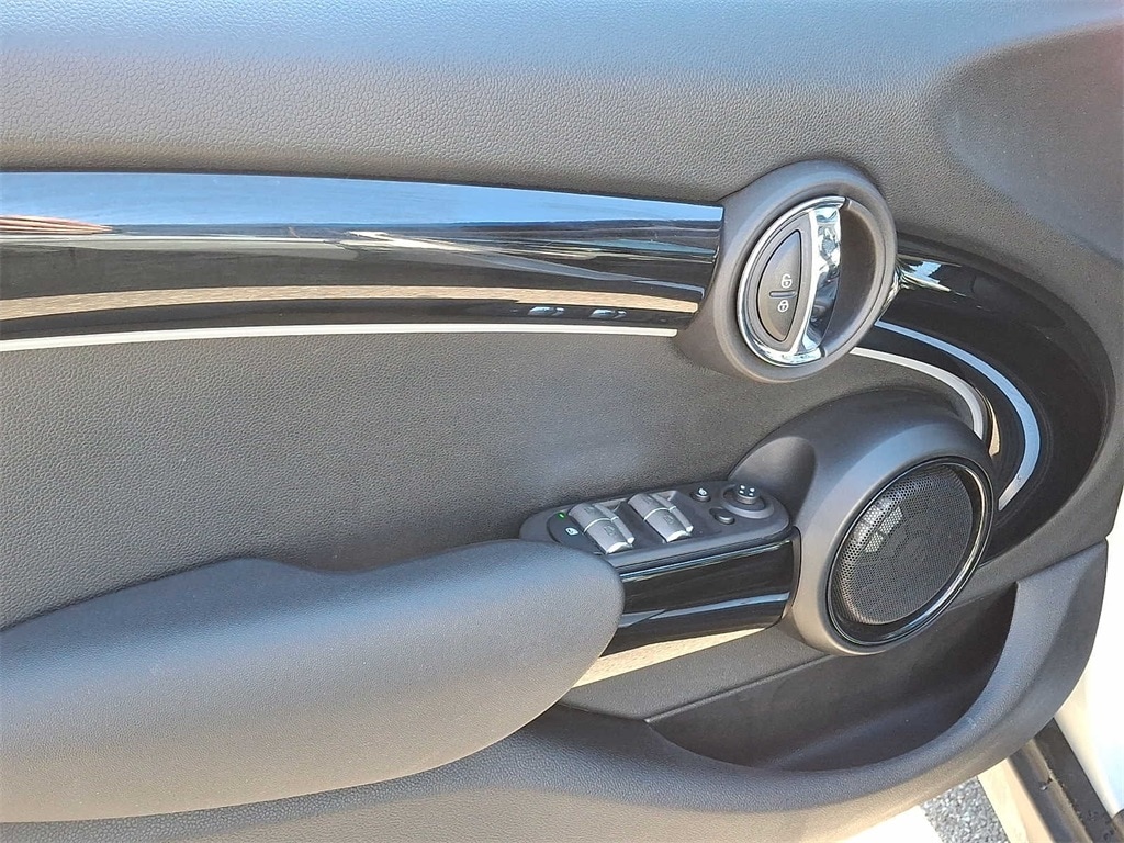 Thumbnail: 2023 MINI Cooper Hardtop - 10