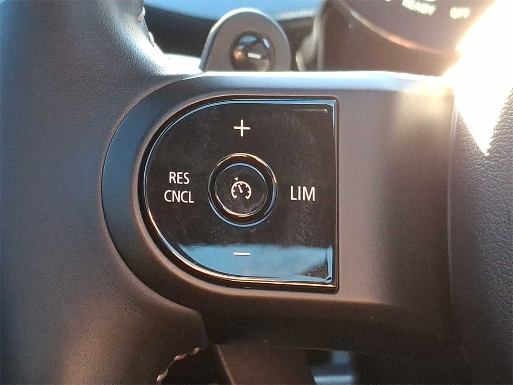 Thumbnail: 2023 MINI Cooper Hardtop - 21