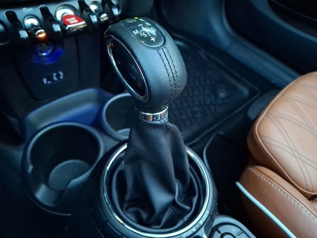 Thumbnail: 2017 MINI Cooper Convertible - 12