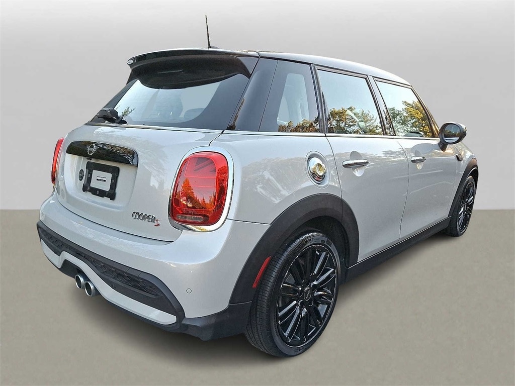 Thumbnail: 2023 MINI Cooper - 4
