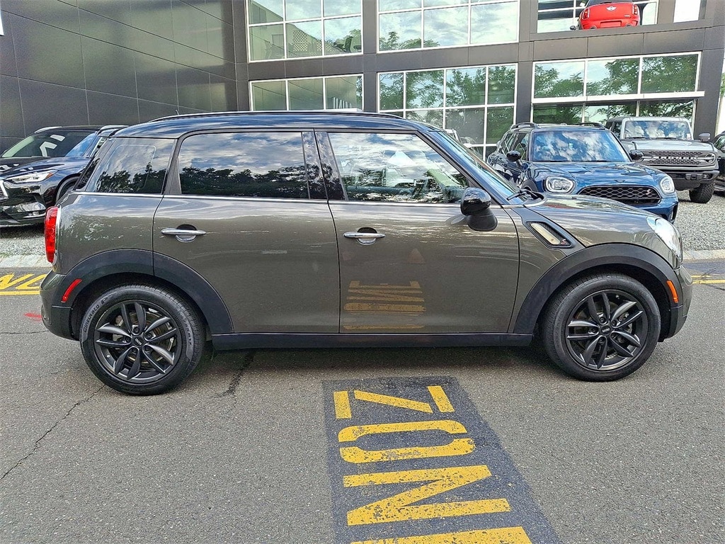 Thumbnail: 2014 MINI Cooper Countryman - 25