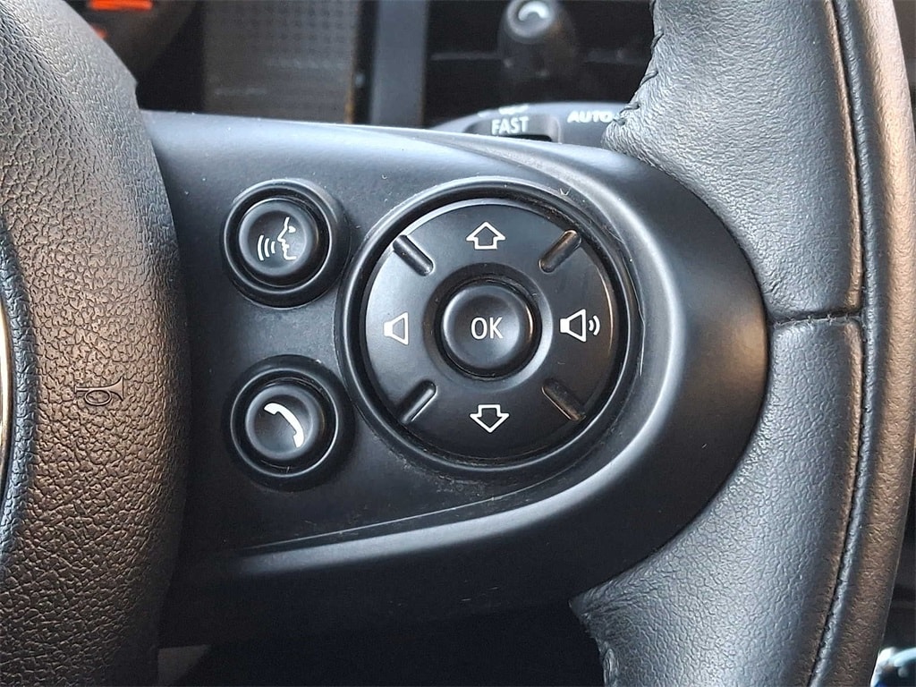 Thumbnail: 2015 MINI Cooper Hardtop - 20