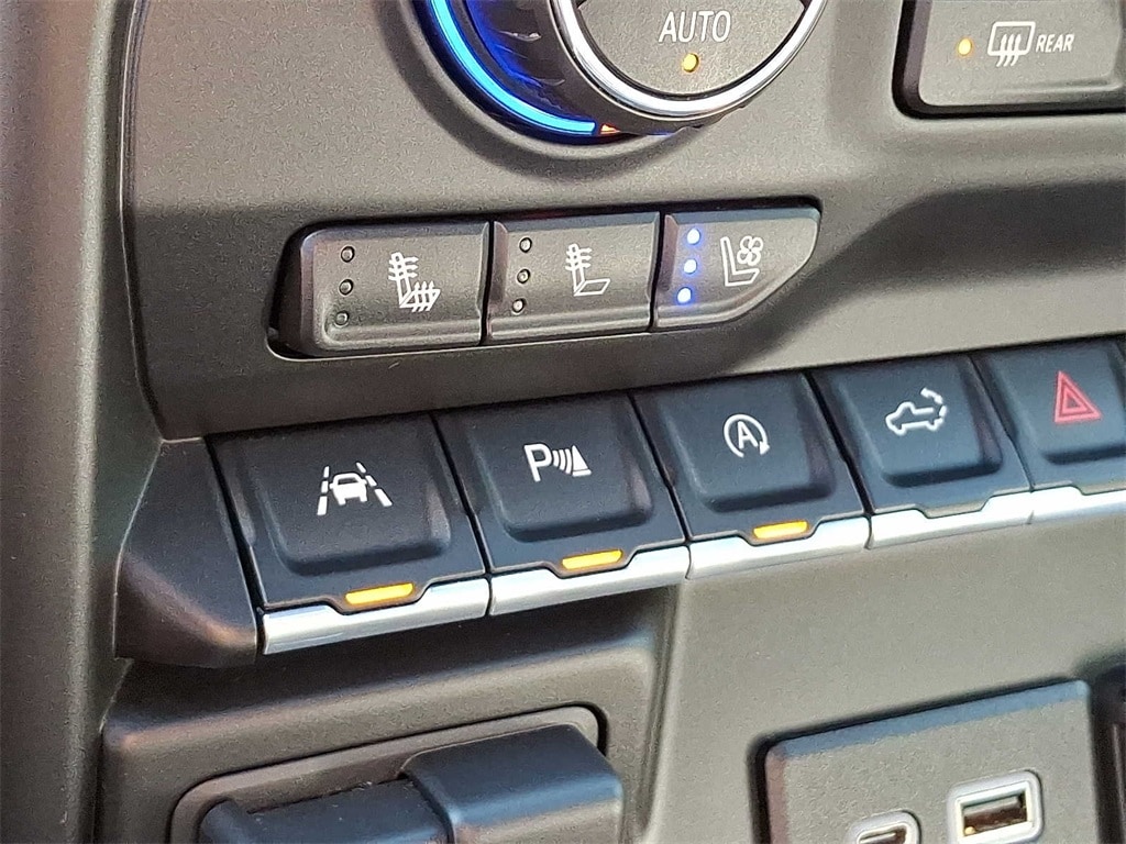 Thumbnail: 2019 Chevrolet Silverado 1500 - 20