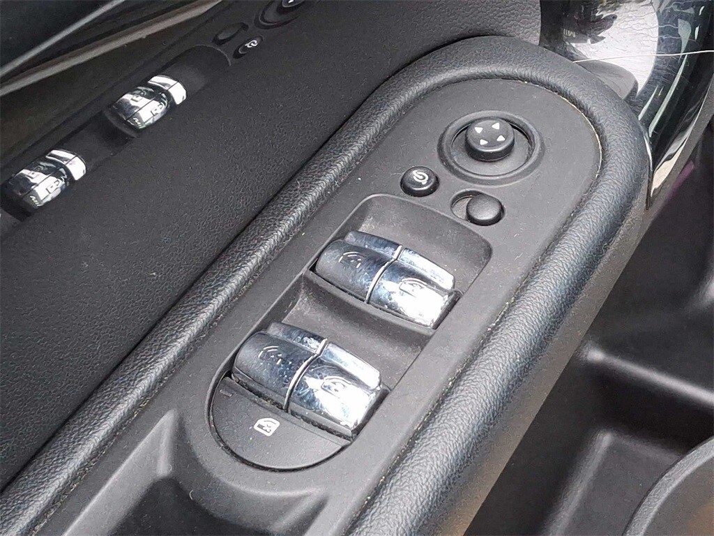 Thumbnail: 2019 MINI Cooper Countryman - 24