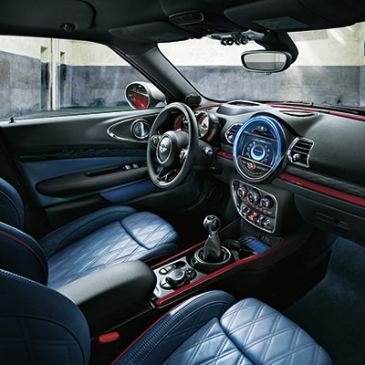 MINI Clubman Interior and Exterior Vehicle Features