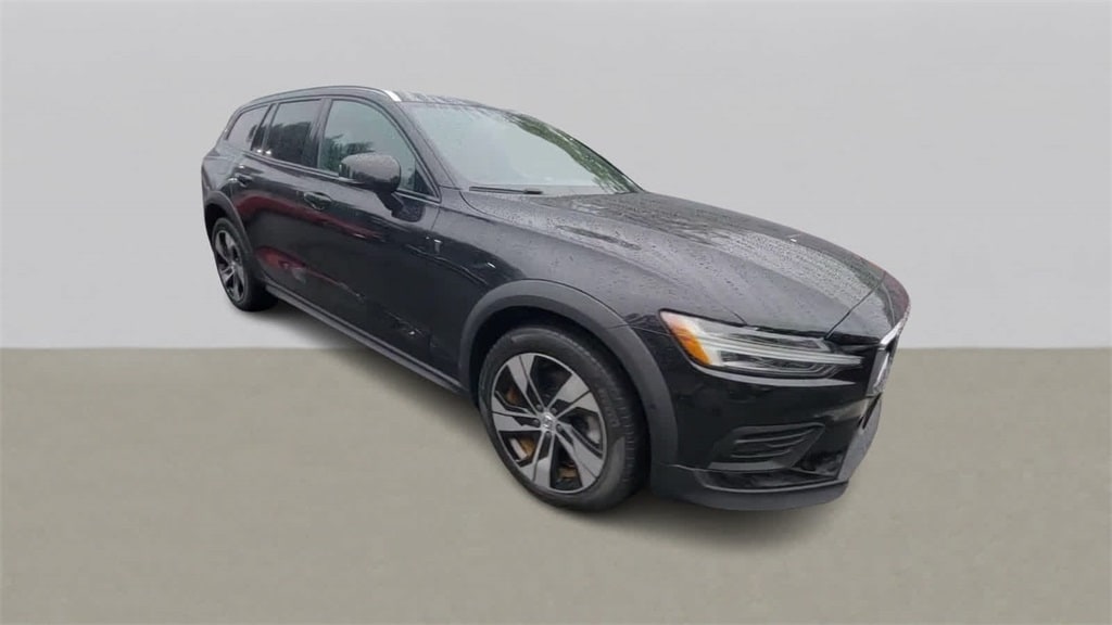 Used 2020 Volvo V60 Cross Country Base with VIN YV4102WK2L1047857 for sale in Ramsey, NJ