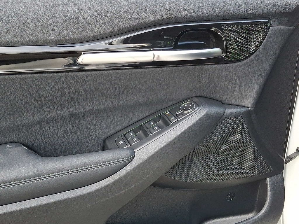 2024 Kia Seltos EX - Photo 8