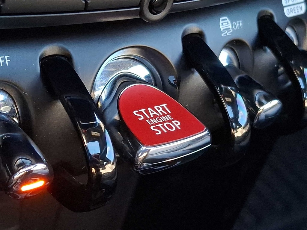 Thumbnail: 2023 MINI Cooper Hardtop - 24