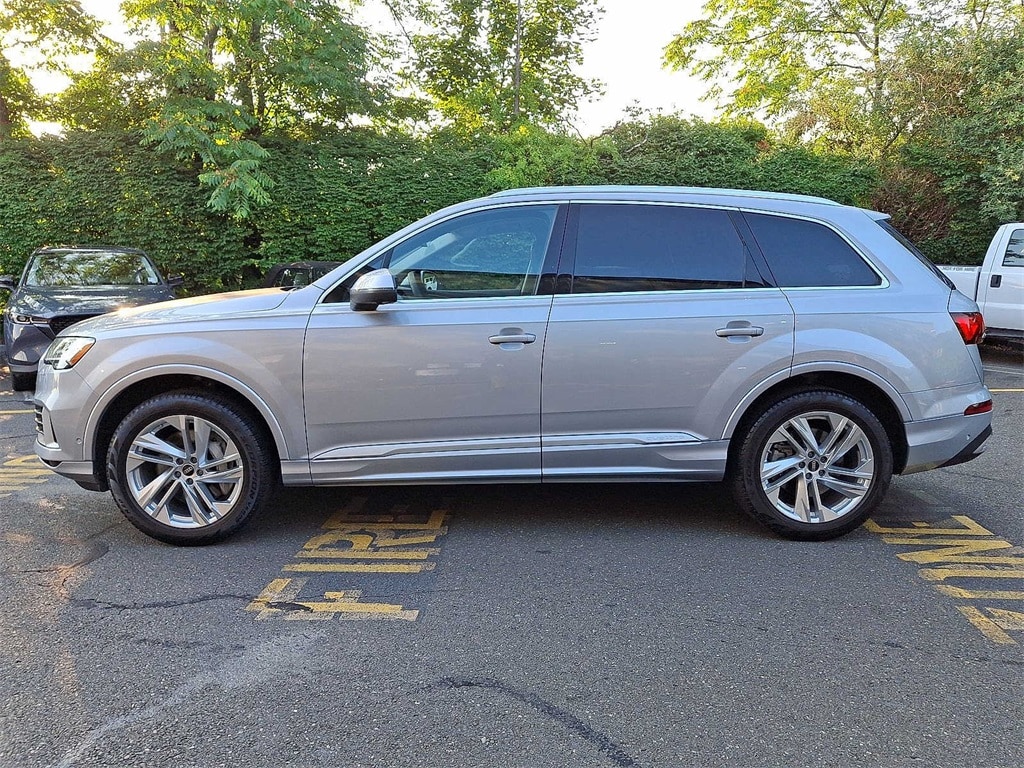 Thumbnail: 2022 Audi Q7 - 25