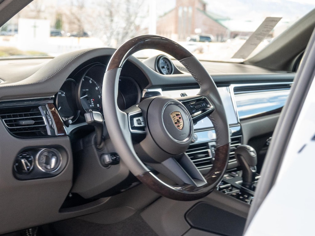Used 2025 Porsche Macan Base SUV
