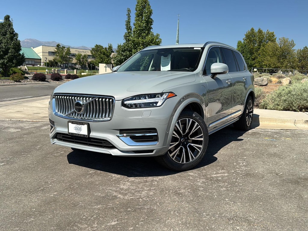 Used 2025 Volvo XC90 Plug-In Hybrid Plus SUV