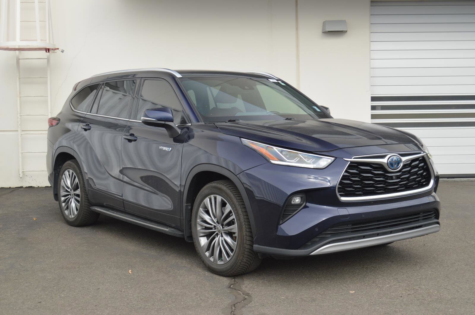 2021 Toyota Highlander Hybrid Platinum photo 2