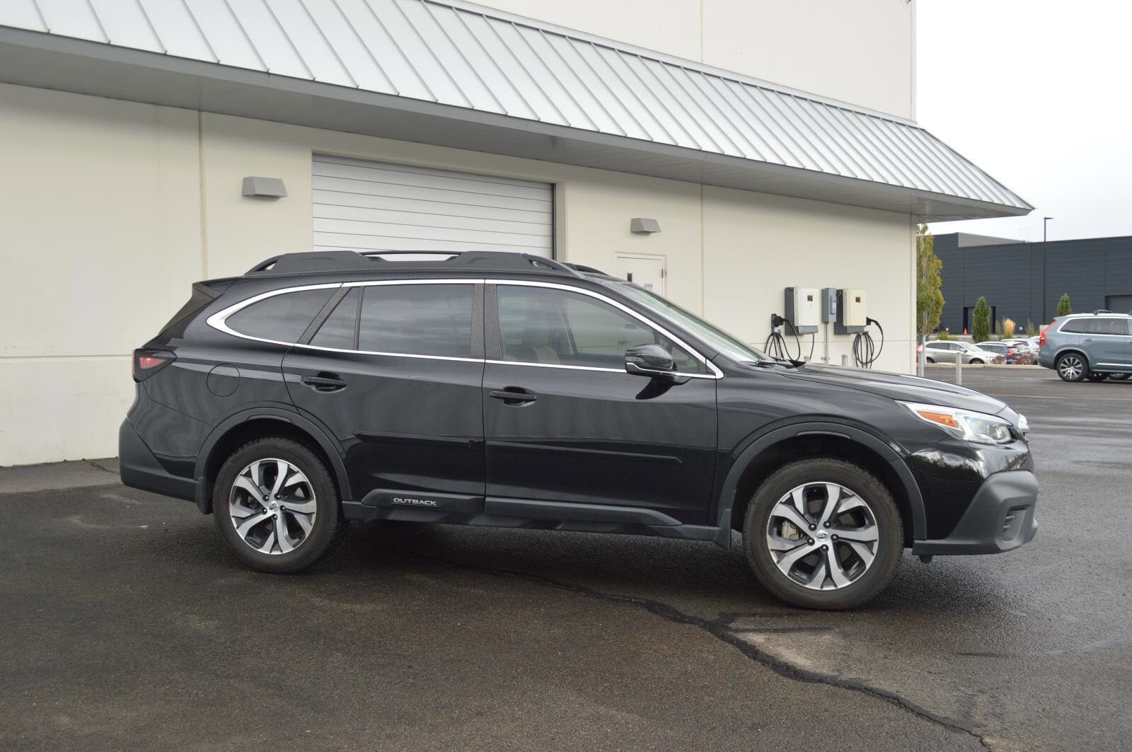 2022 Subaru Outback Limited photo 4