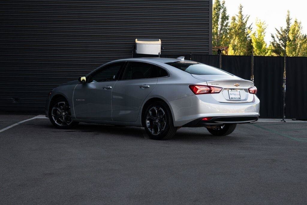 2022 Chevrolet Malibu 1LT photo 3