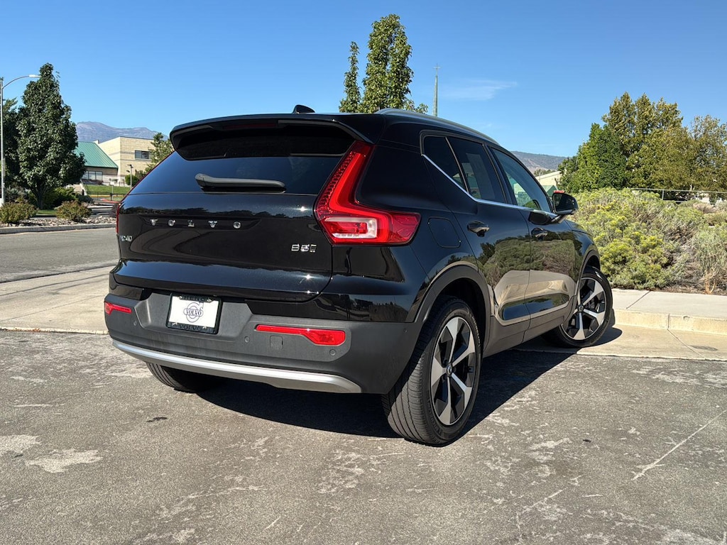 Used 2023 Volvo XC40 Plus Bright Theme SUV