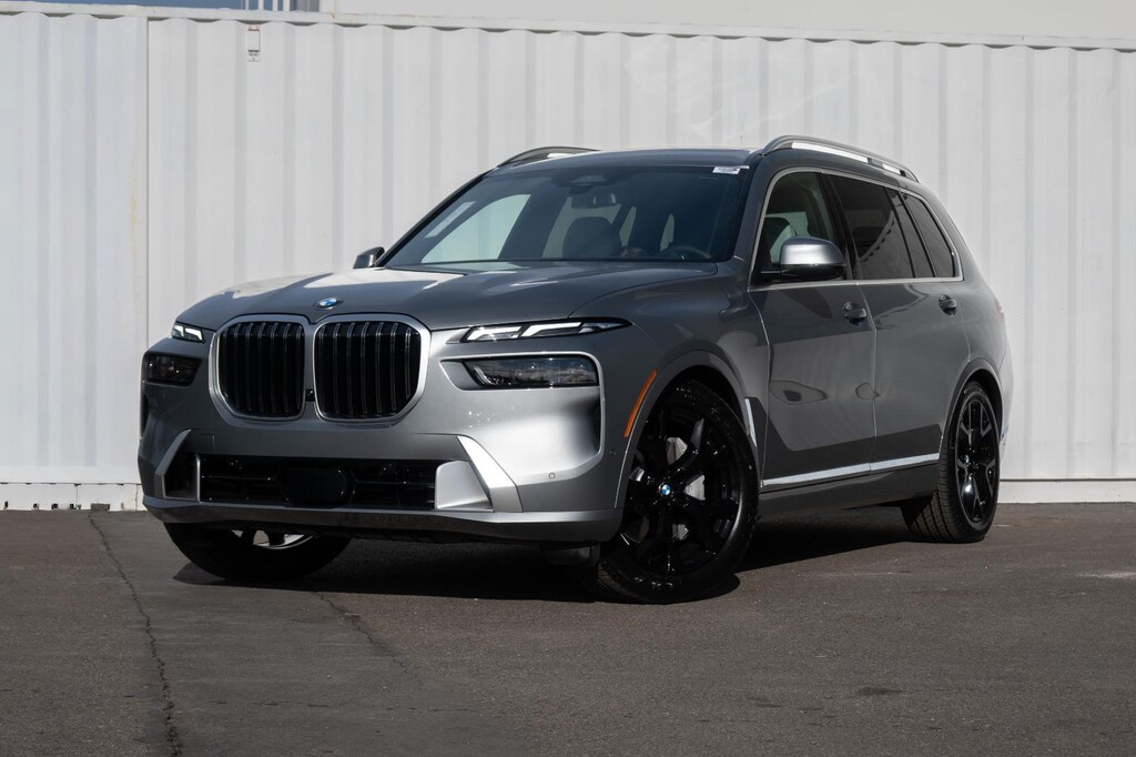 New 2026 BMW X7 xDrive40i Sports Activity Vehicle