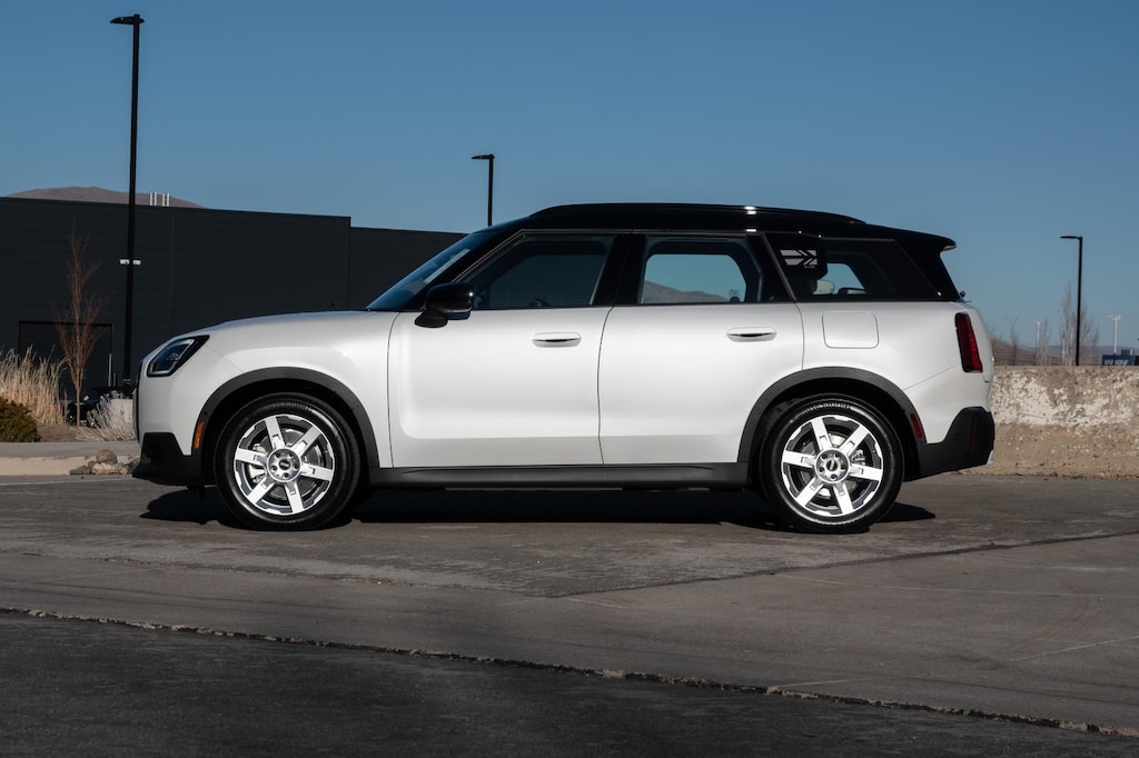 New 2025 MINI Countryman SE SUV