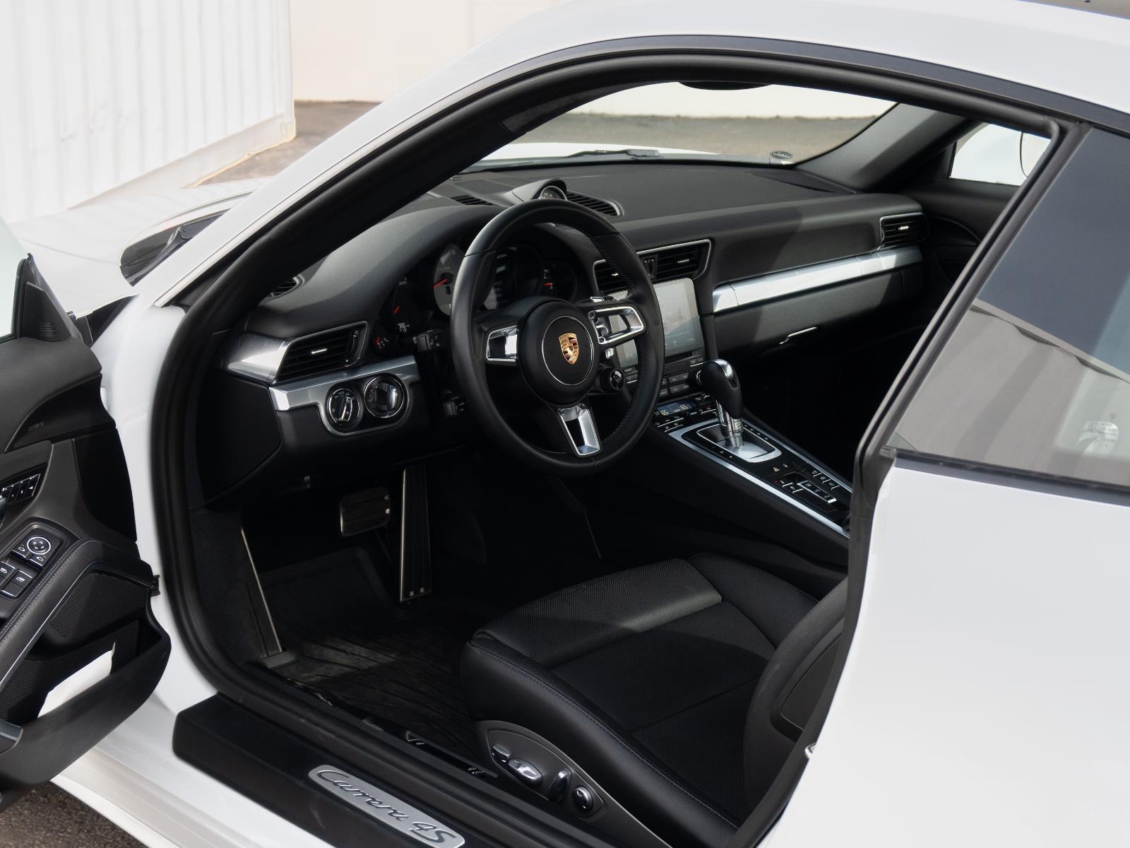 2017 Porsche 911 4S photo 4