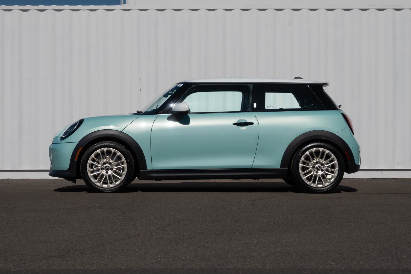 2026 Mini Cooper 2 Door Hardtop Signature photo 2