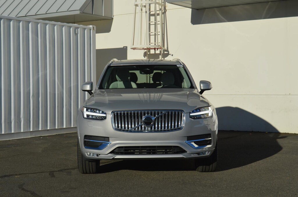 Used 2025 Volvo XC90 B5 Core SUV