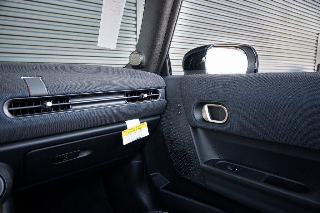 2025 MINI Convertible S - Photo 17