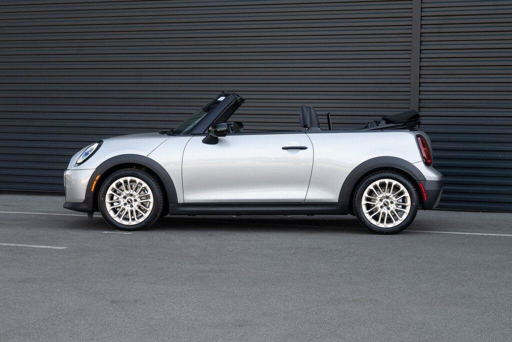 2025 Mini Cooper Convertible Signature photo 2