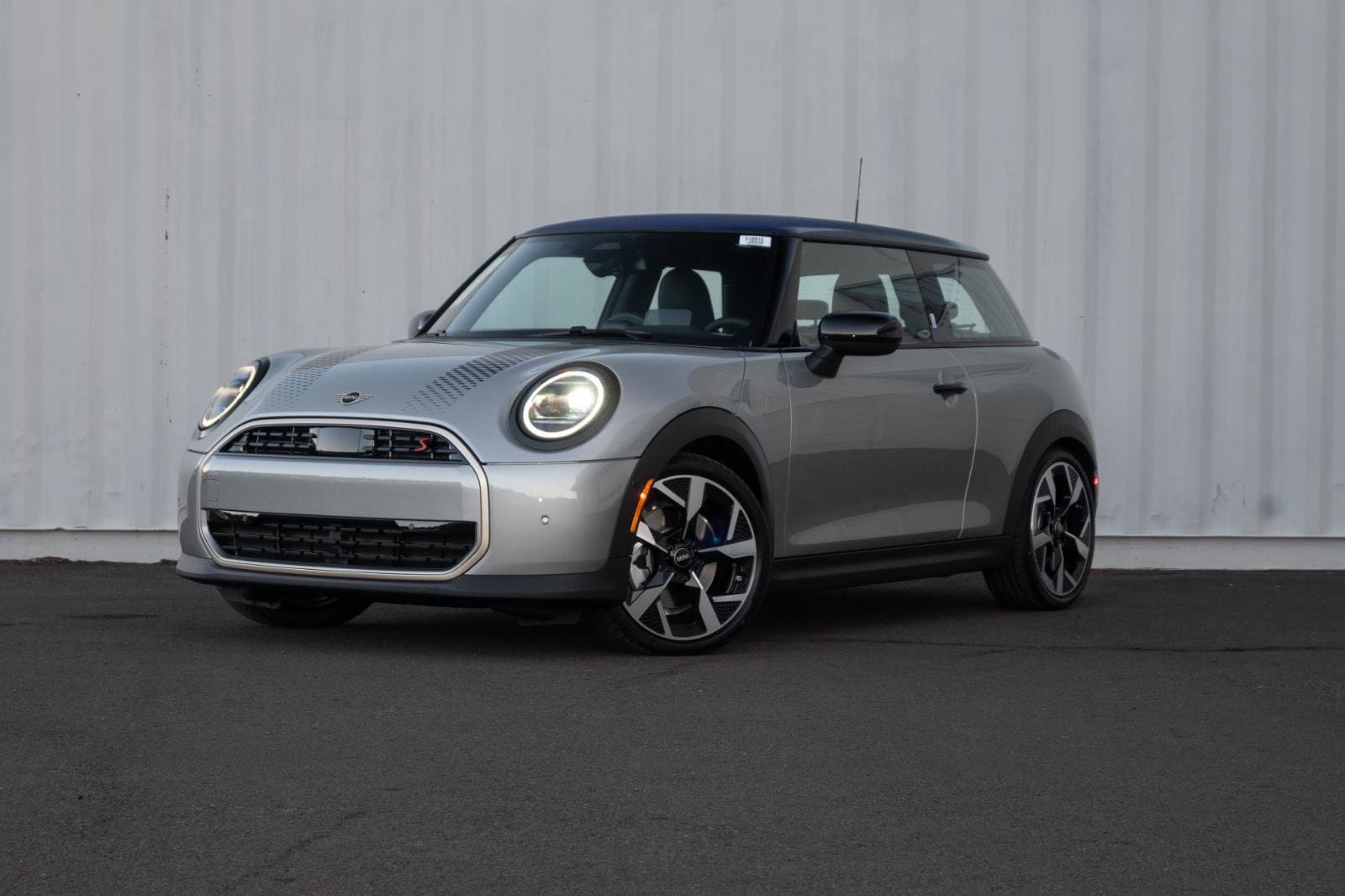 2026 MINI Hardtop 2 Door S's photo
