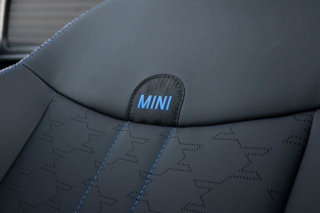 2025 MINI Convertible S - Photo 28