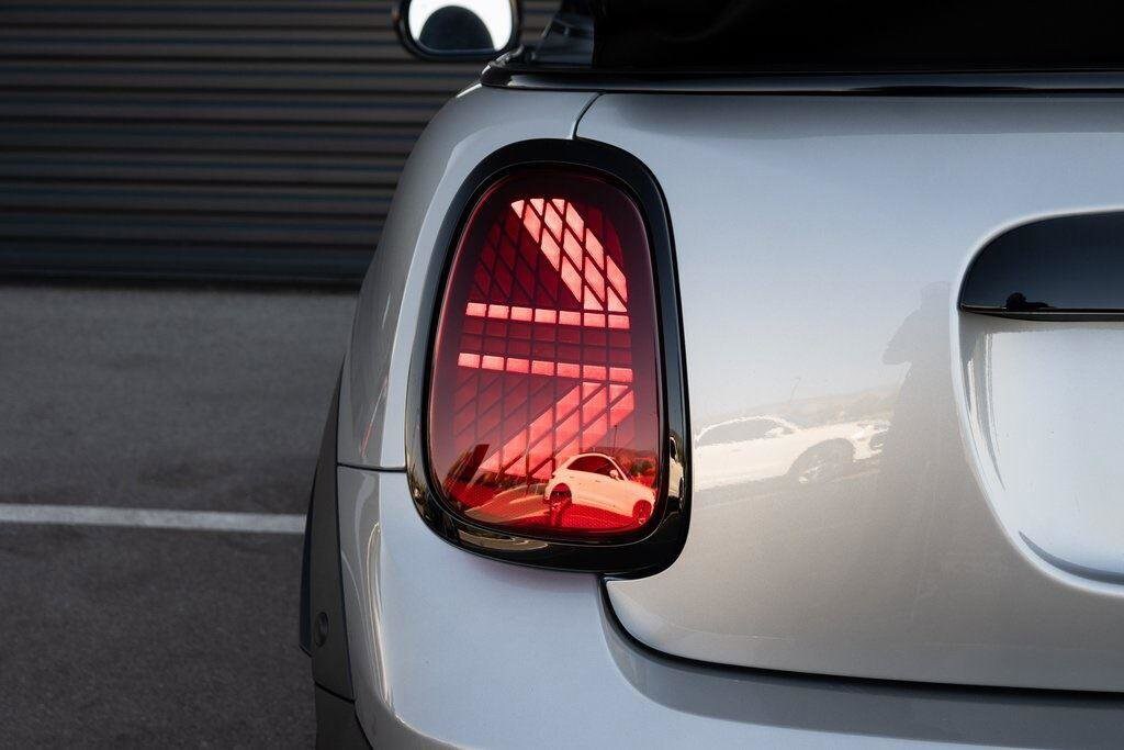 2025 MINI Convertible S - Photo 12