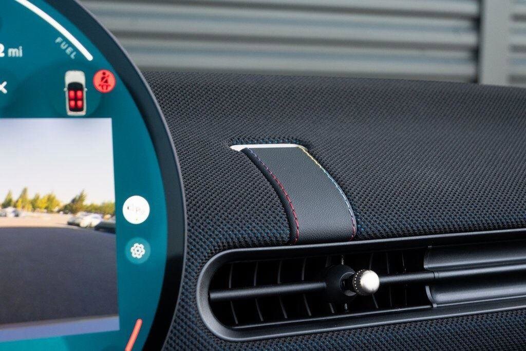 2025 MINI Convertible S - Photo 18