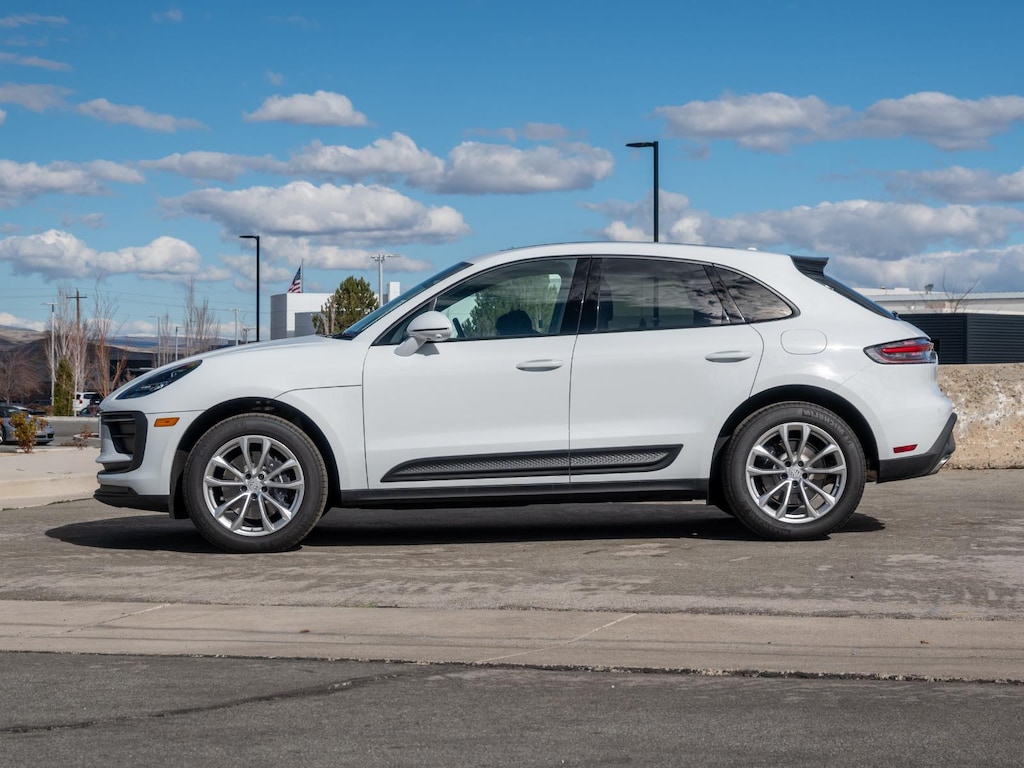 Used 2025 Porsche Macan Base SUV