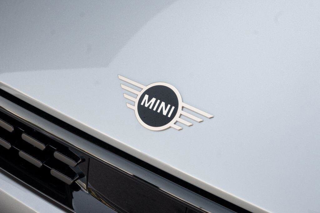 2025 MINI Convertible S - Photo 26
