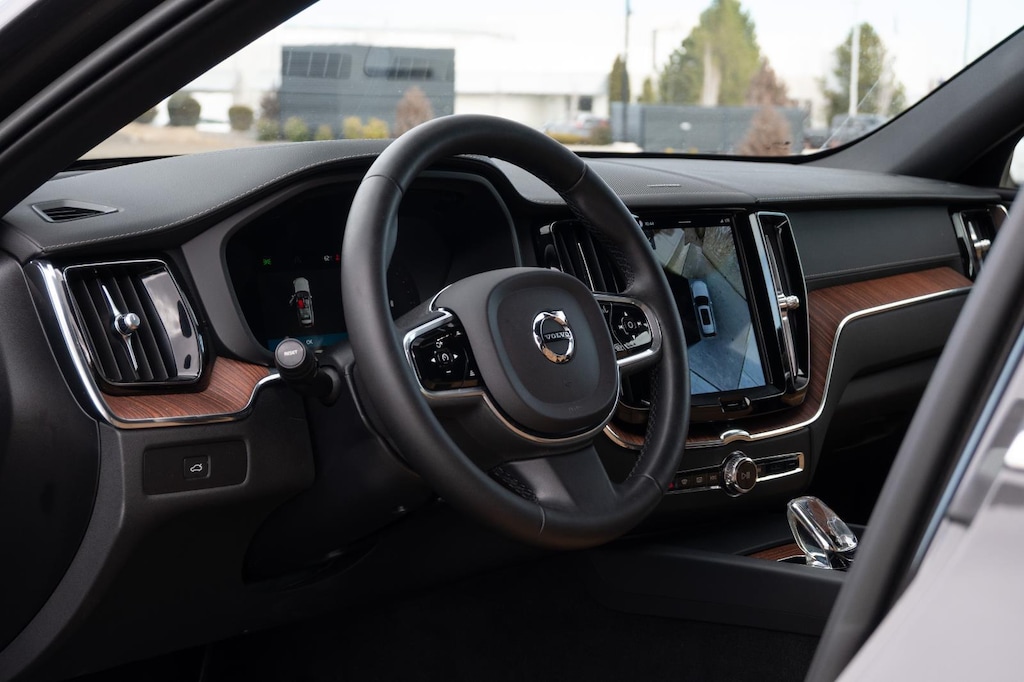 Used 2023 Volvo XC60 Ultimate Bright Theme SUV