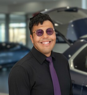 Staff member Kinan Contreras from ID_40ab0a4fad28