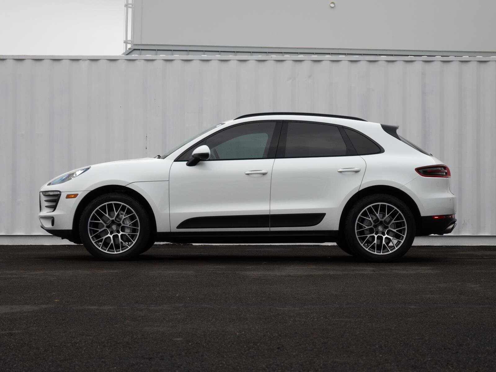 2018 Porsche Macan S photo 2
